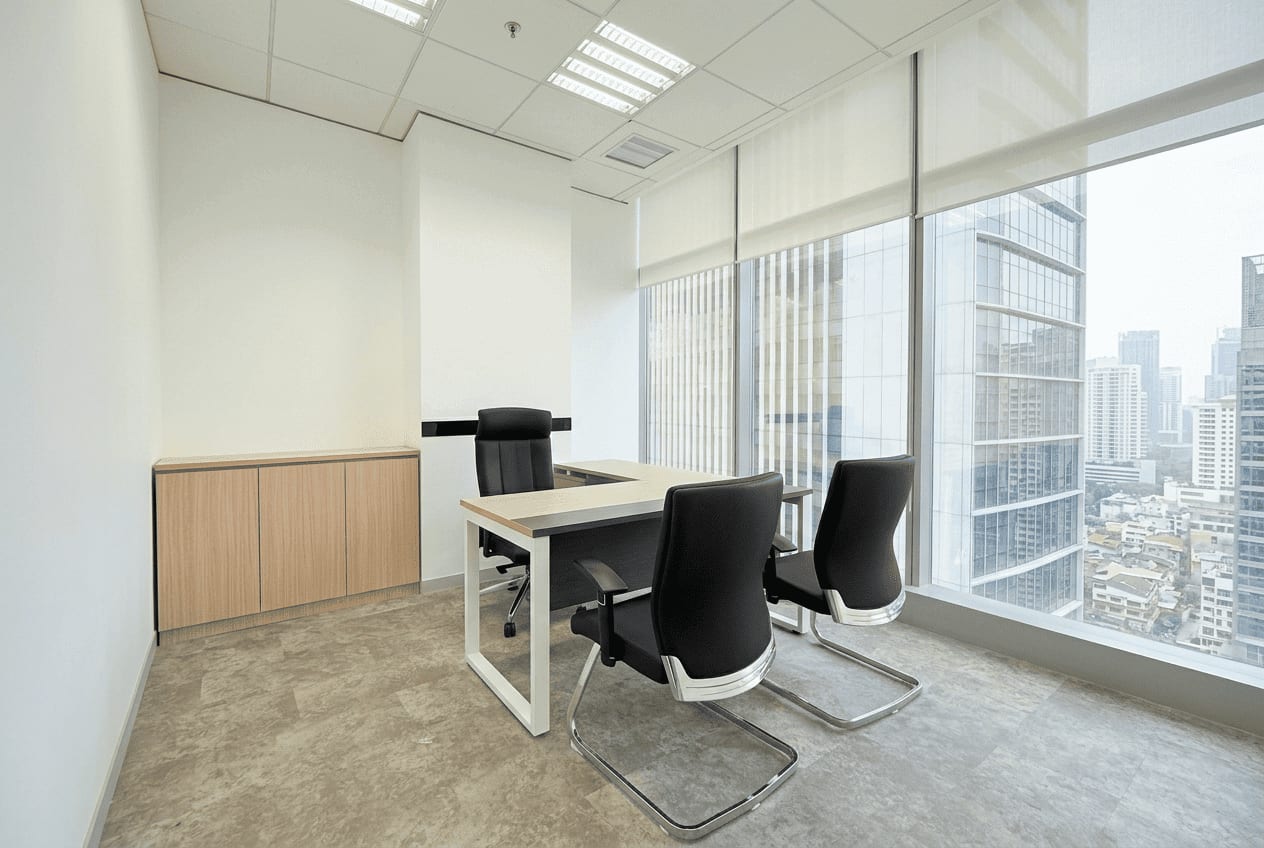 Monty Mobile — private director office with city view